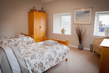 West Fenton Court (وست فنتون كورت) Guestroom