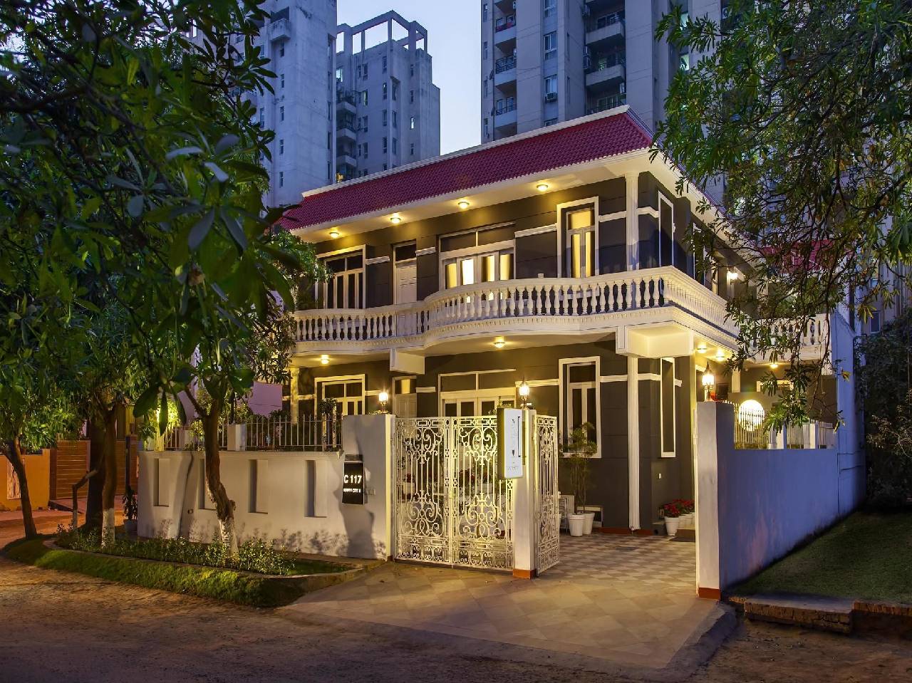 Oyo Flagship Sohna Road South City 2 