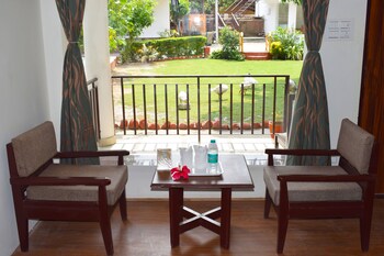 One Hotels Jim Corbett Guestroom