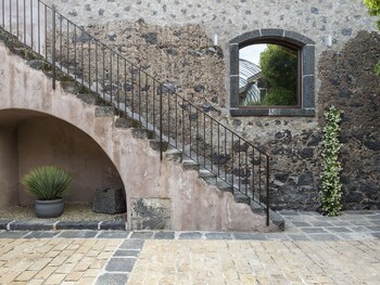 Relais San Giuliano Exterior detail