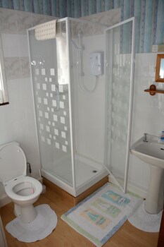 The Cove Guest House ( كوو گست هاوس) Bathroom