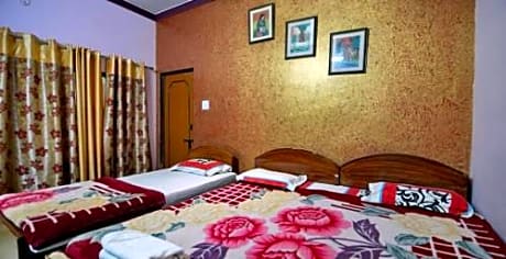 Hotel Rashmi 