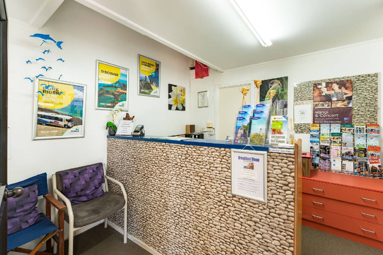Dolphin Motel 