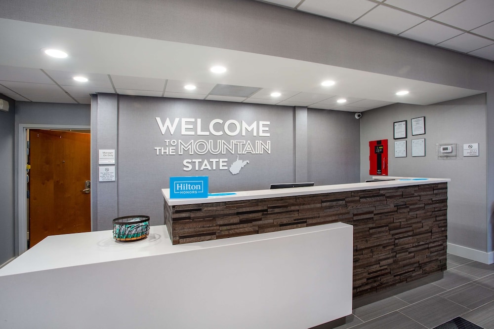 Hampton Inn Elkins - photo 5