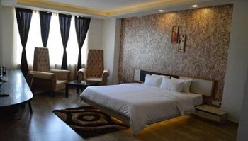 The Royal Paradise Guestroom
