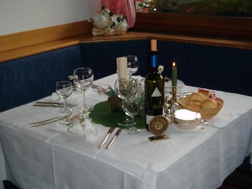 Hotel Cristallo (هتل كریستالو) 