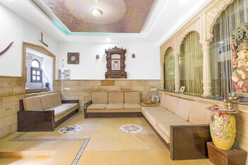 Guesthouser 1 Br Heritage 3882 Lobby Sitting Area