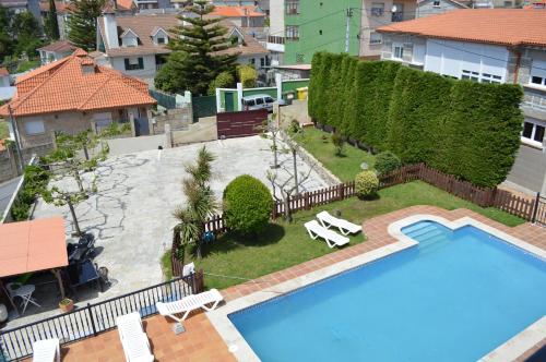 Apartamentos Sinás Playa 