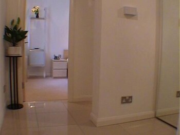 Earle House Serviced Apartments Hotel Interior