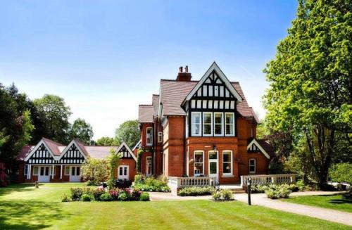 The Dower House Hotel 