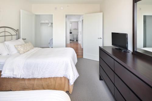 Oakwood At Watermark Seaport 