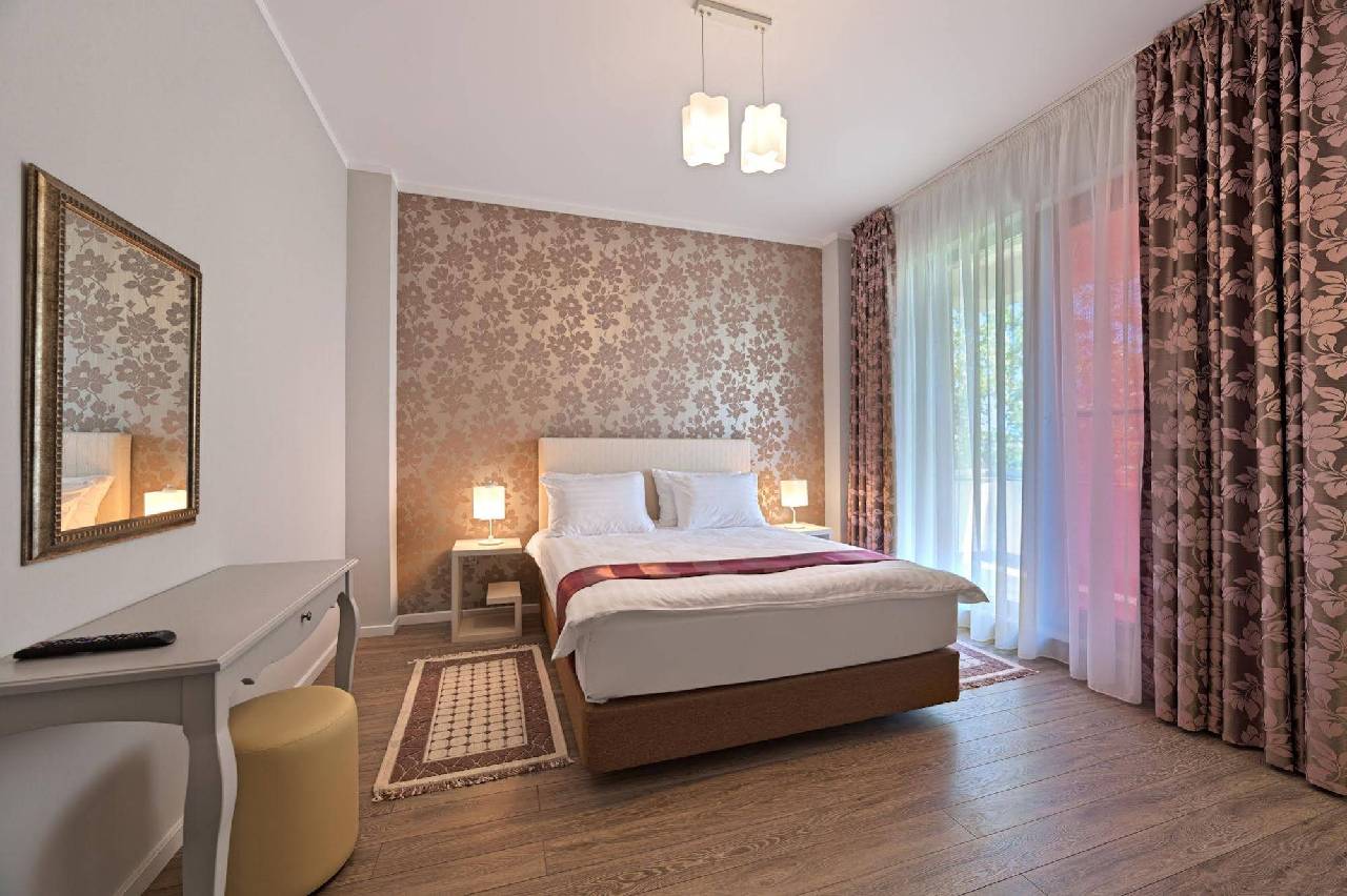 Hotel Tomis 