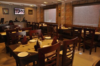 Hotel Shyam Paradise Family Dining