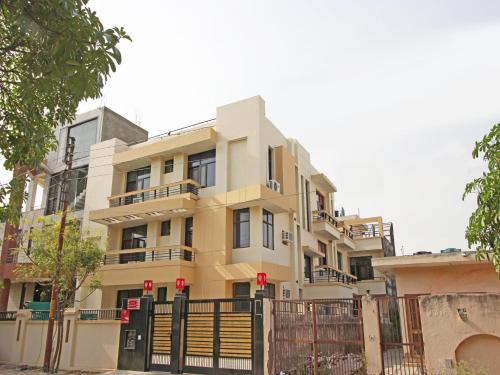 Oyo Flagship 140 Noida Expressway Boulevard Main
