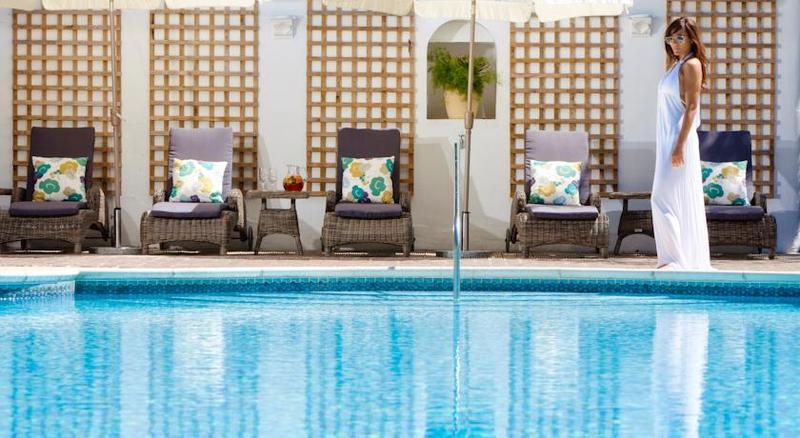 Longueville Manor Pool