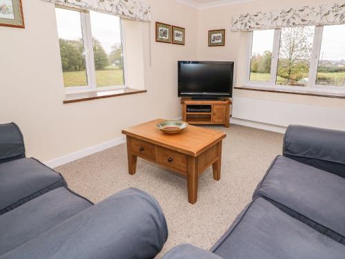 Maesyfelin Isaf Apartment Llanybydder 