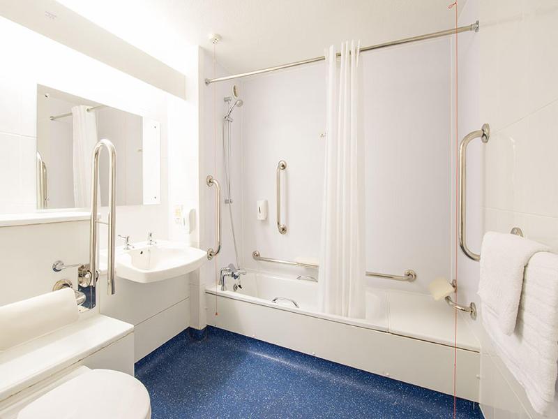 Travelodge Scotch Corner A1 Southbound Room