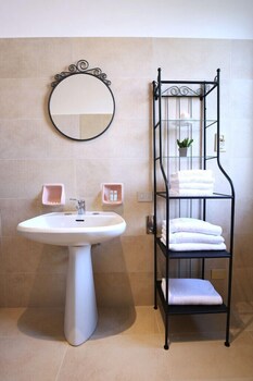 Bed And Breakfast D&d Bathroom
