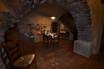 Robur Marsorum (روبور مارسوروم) Living Area