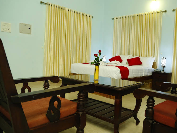 Aruvi Resort Munnar 