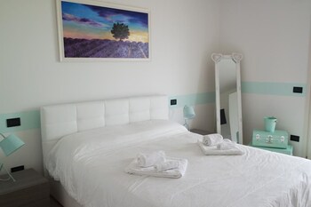 Aurora Tower Apartment Guestroom