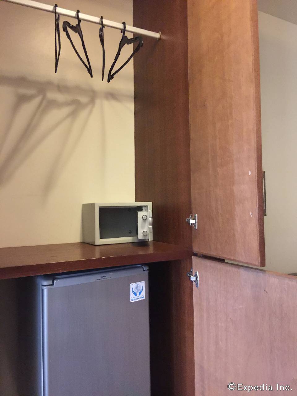 Coron Gateway Hotel & Suites (كورون گاتوی هتل و سوئیتس) 