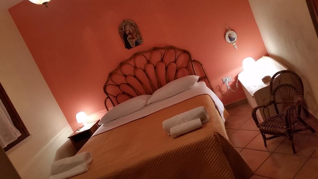 Petite Rose Home 