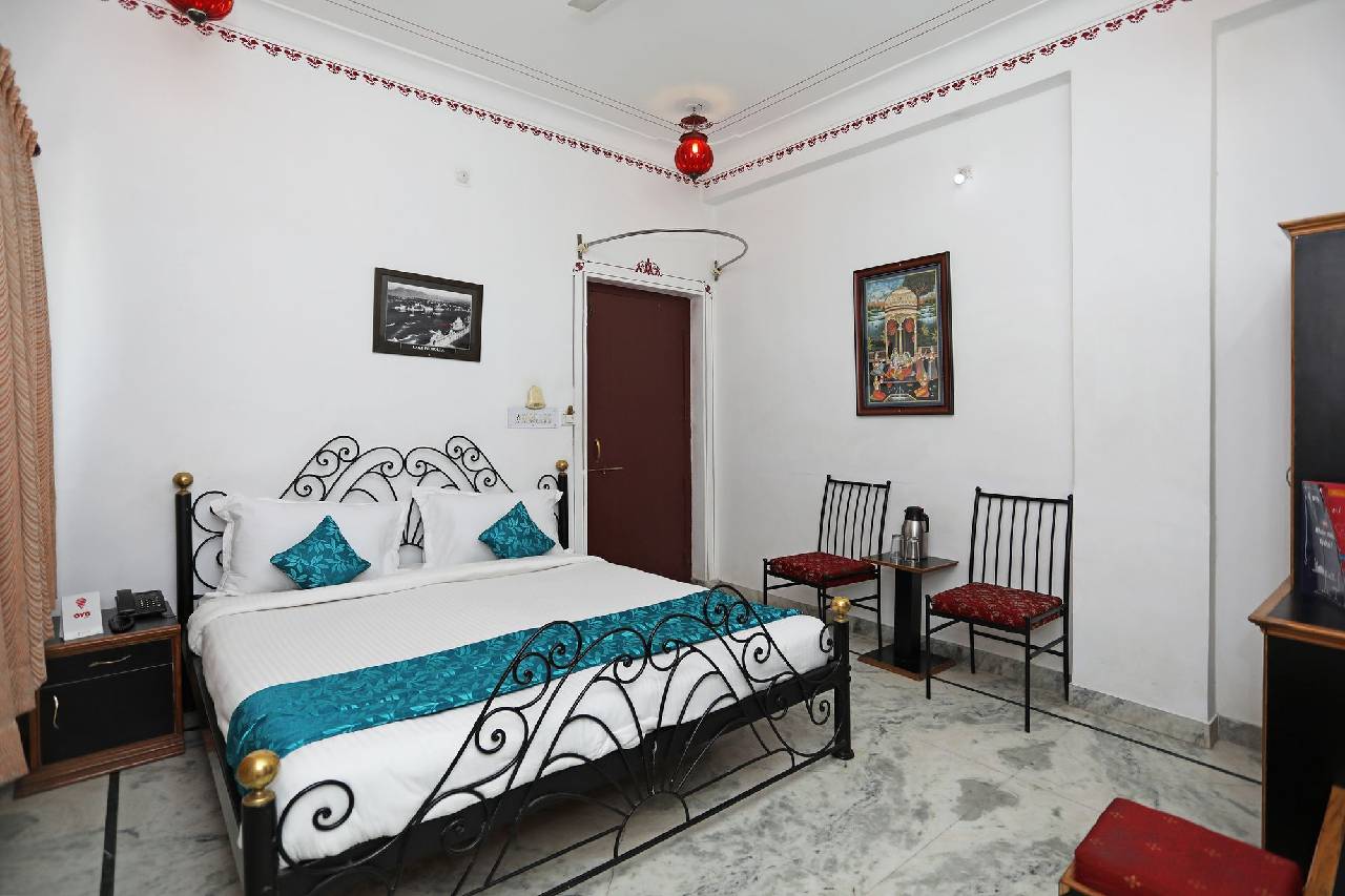 Oyo 3942 Hotel Baba Palace (اویو ۳۹۴۲ هتل بابا پالاس) 