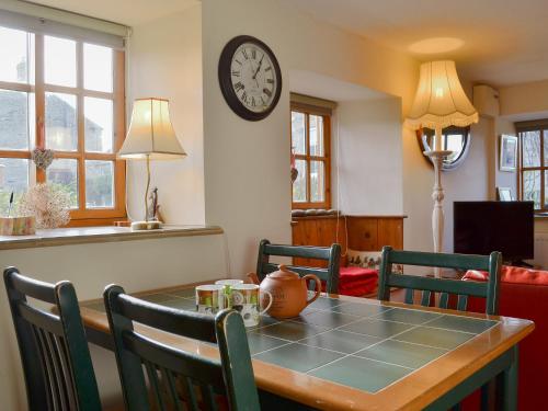 Cruck Cottage 