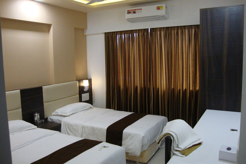 Fabhotels Galaxy Comforts Room