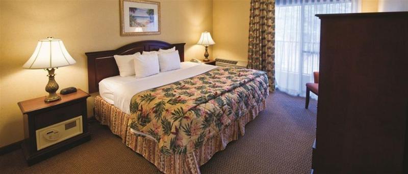 The Breakers Hotel And Suites ( بریكرس هتل اند سوئیتس) General view