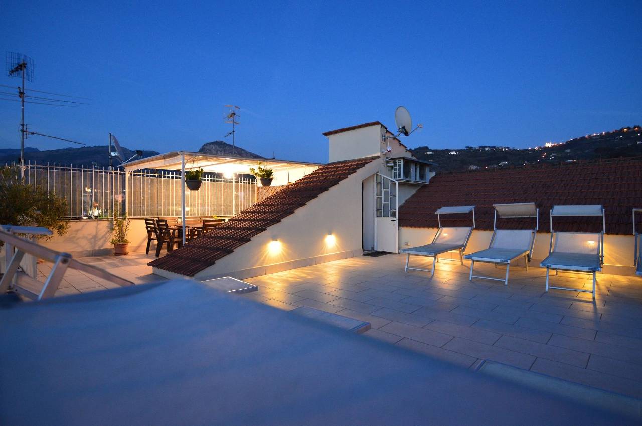 La Terrazza Family House (لا ترازا فامیلی هاوس) 