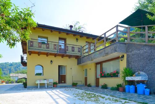 Bed And Breakfast Montino (بد اند بریكفاست مونتینو) 