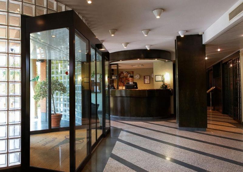 Pacific Hotel Airport Lobby
