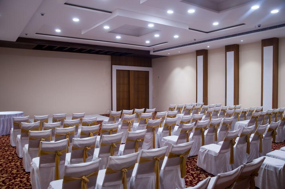 Hotel Awadh Palace 