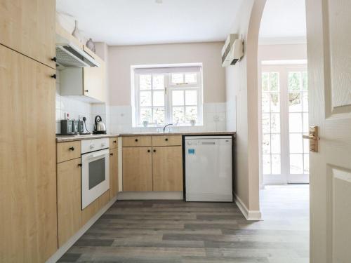 4 Wye Rapids Cottages Ross On Wye (۴ وی راپیدس كوتاجس روس آن وی) 
