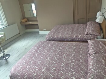 Regency Guesthouse Manchester Guestroom