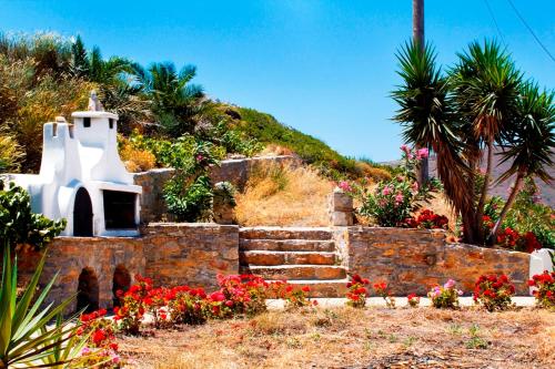 Thomas House Katapola Chora 