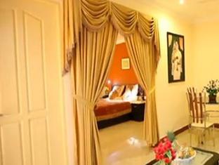 Silver Sands Lakeview Homestay Resort 