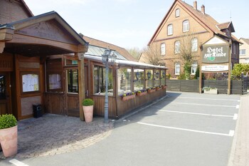 Hotel Restaurant Zur Linde Featured Image