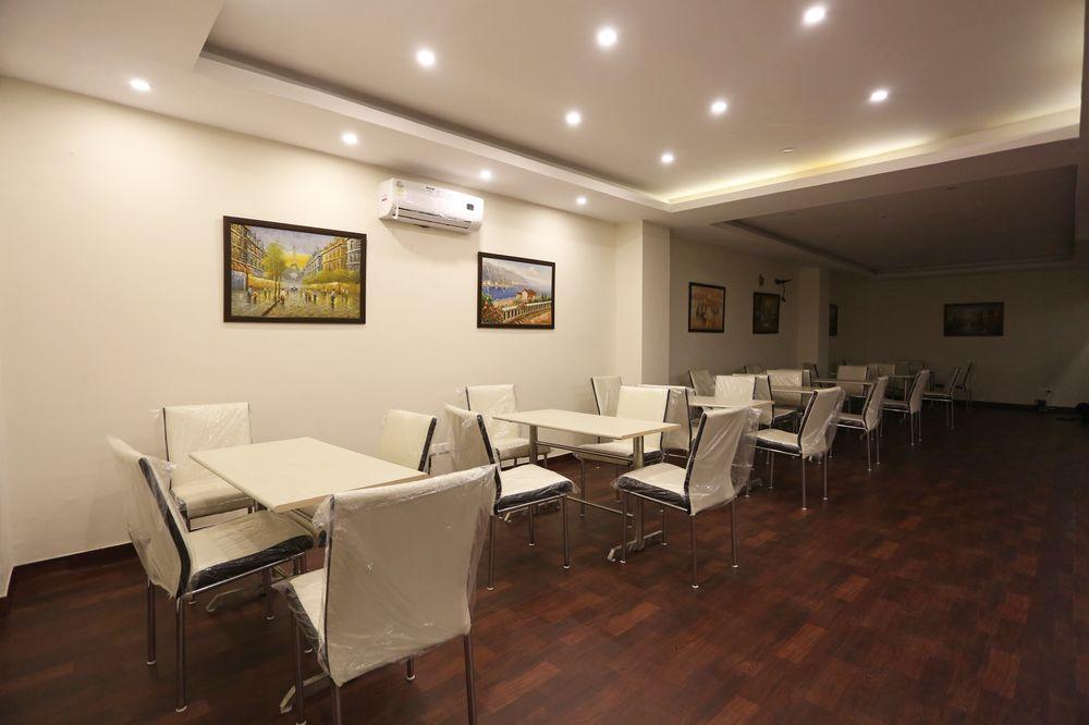 Fabhotel Zineb Sector 122 