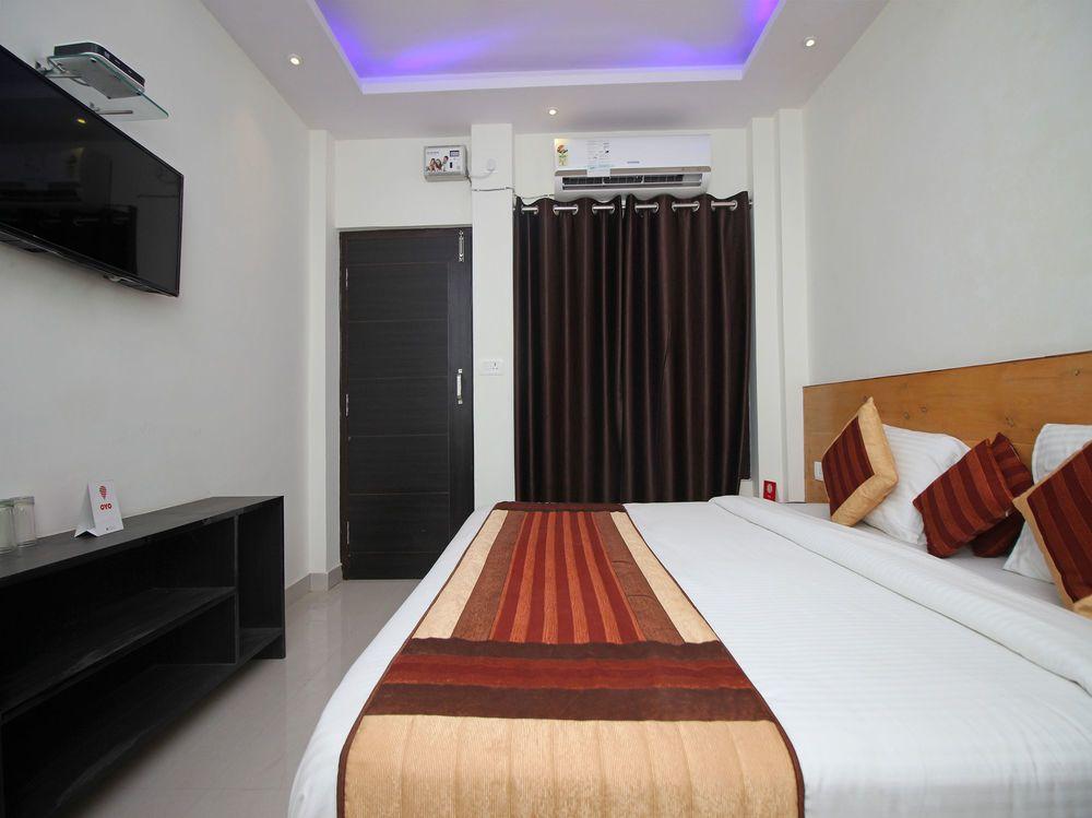 Oyo 9711 Hotel Marc Blu 