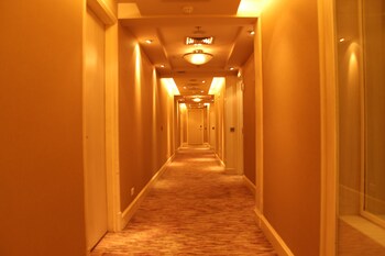 Clarens Hotel Hallway