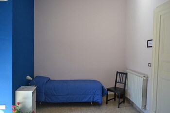 Etna Akmè Guestroom