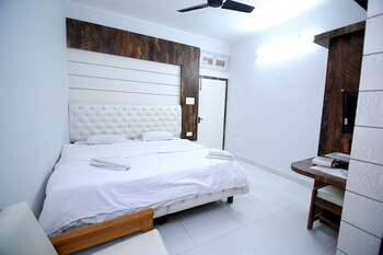Hotel Midtown Guestroom