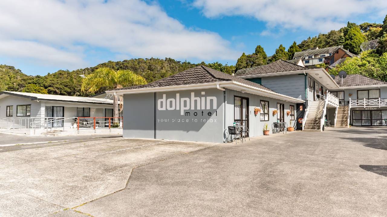 Dolphin Motel 