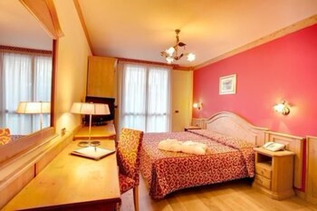 Hotel Splendid (هتل اسپلندید) Guestroom