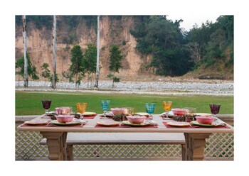 Corbett Riverside Resort Lake View