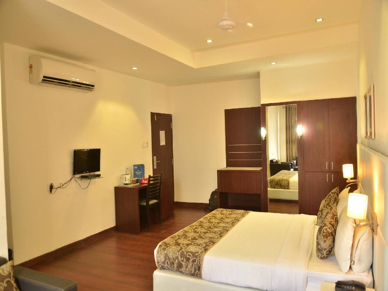 Oyo 2037 Hotel Manor 