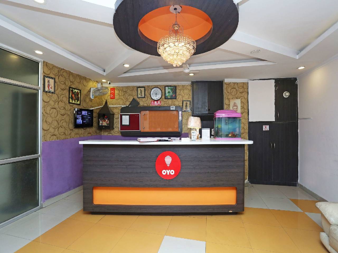 Oyo 12784 Hotel Roomers 